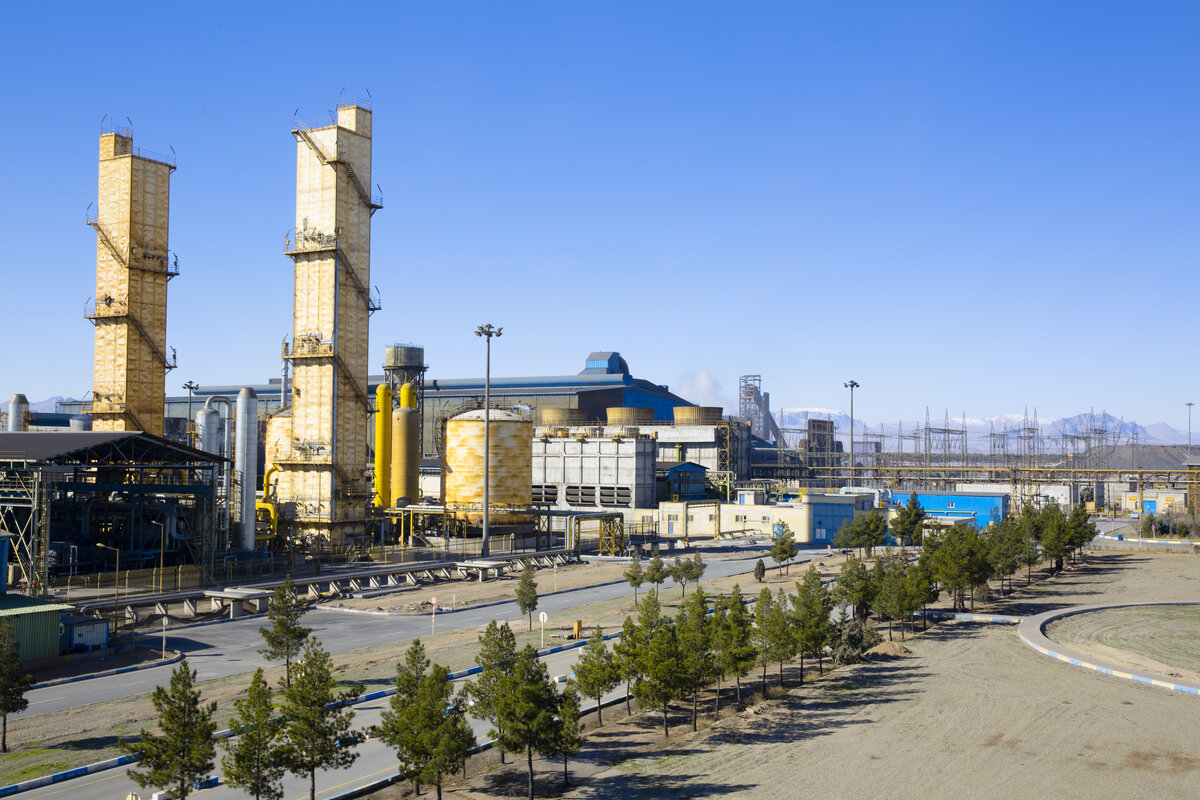 معرفی بهترین کارخانه‌های تولید استیل در ایران + جدول مشخصات ورق استیل فولاد مبارکه